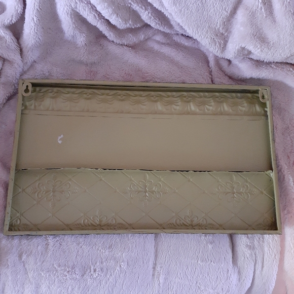 Home decor - Picture 2 of 3